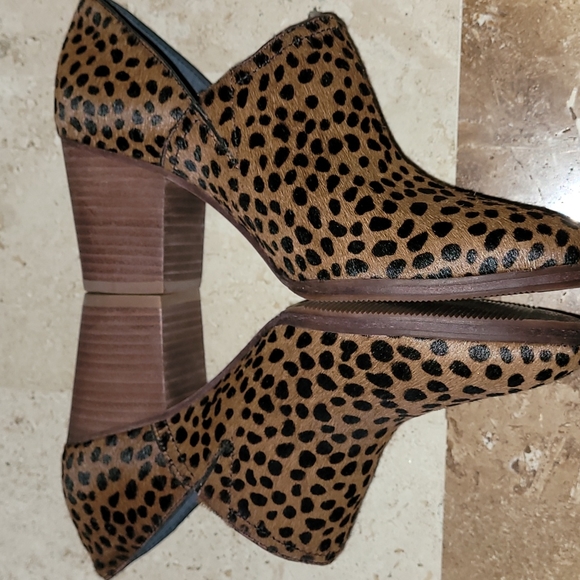 GIANNI BINI NWT real calf hair  animal print leather booties. SIZE 6.5 - Picture 7 of 10